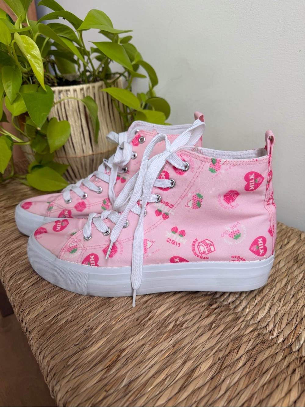 Hot Topic Pink Strawberry-Print High-Top Canvas Sneakers Size 11